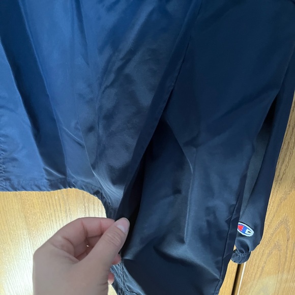 Champion Michigan wind breaker 1/4 zip - Picture 3 of 5